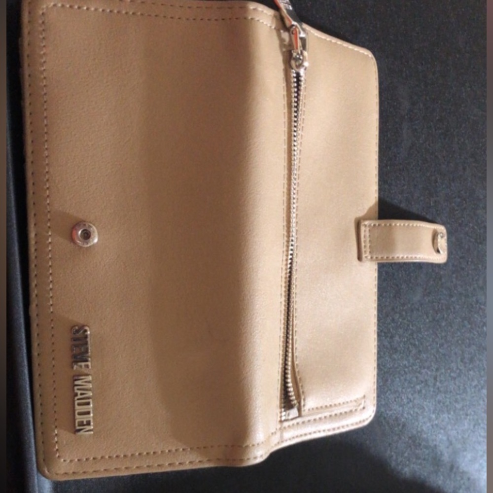 Steve Madden Women’s Wallet